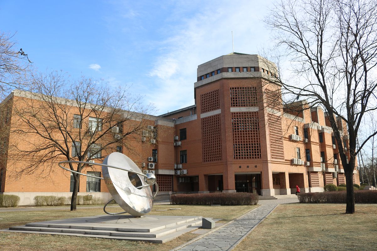 2018年1月29日,位于北京市海淀区的清华大学已于25日放假,慕名而来的
