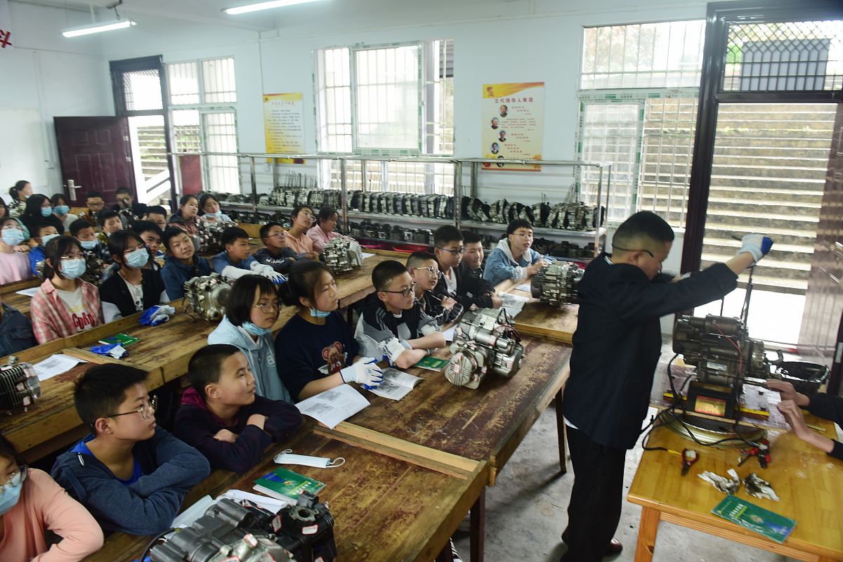 资阳科学技术学校模具设计与制造教学质量怎么样