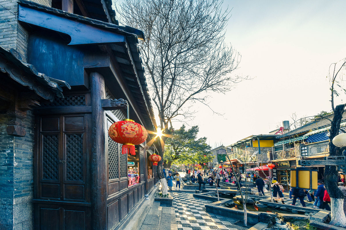 2019年2月12日,云南省大理白族自治州,大理古城风景区,游人如织.