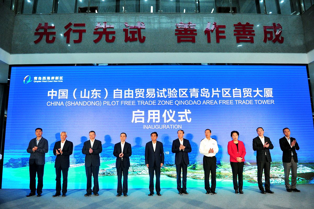 加入你是民航局局长受星星学院邀请参加交通运输产学联盟暨交通运输产业学院启动大会本次大会邀请了2家学校与星星学院签署校校合作协议与5家企业签署校企合作协议聘请7名产业专家为特聘教授整合大交通产业及教育资源努力涵盖大交通产业各个领域探索校校、校企合作新模式搭建交通运输人才培养新平台。对此进行发言该说什么？