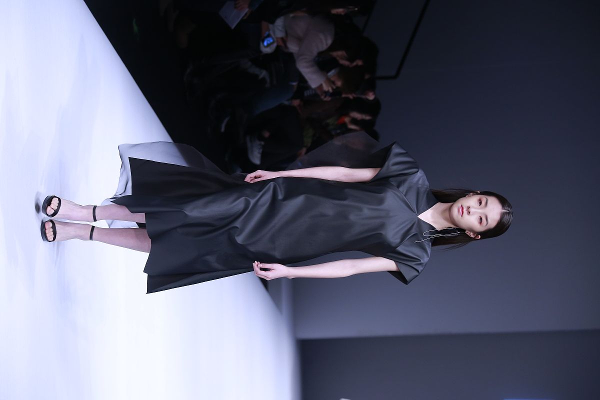 重庆师范幼师学校加强管理制度：从我做起