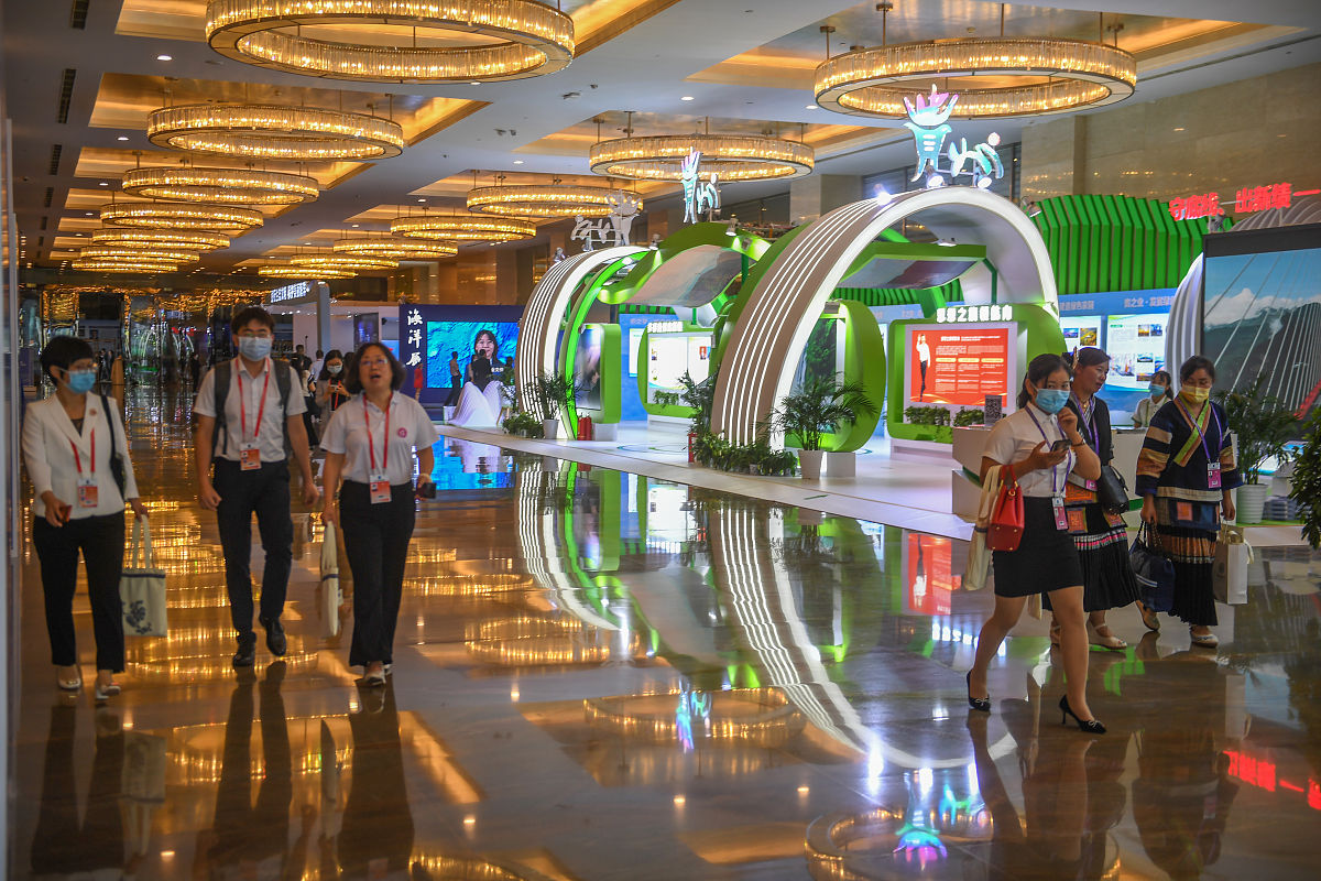 2020年贵州建设学校2021召开行政部门考核方案修订专题讨论会；：：；；