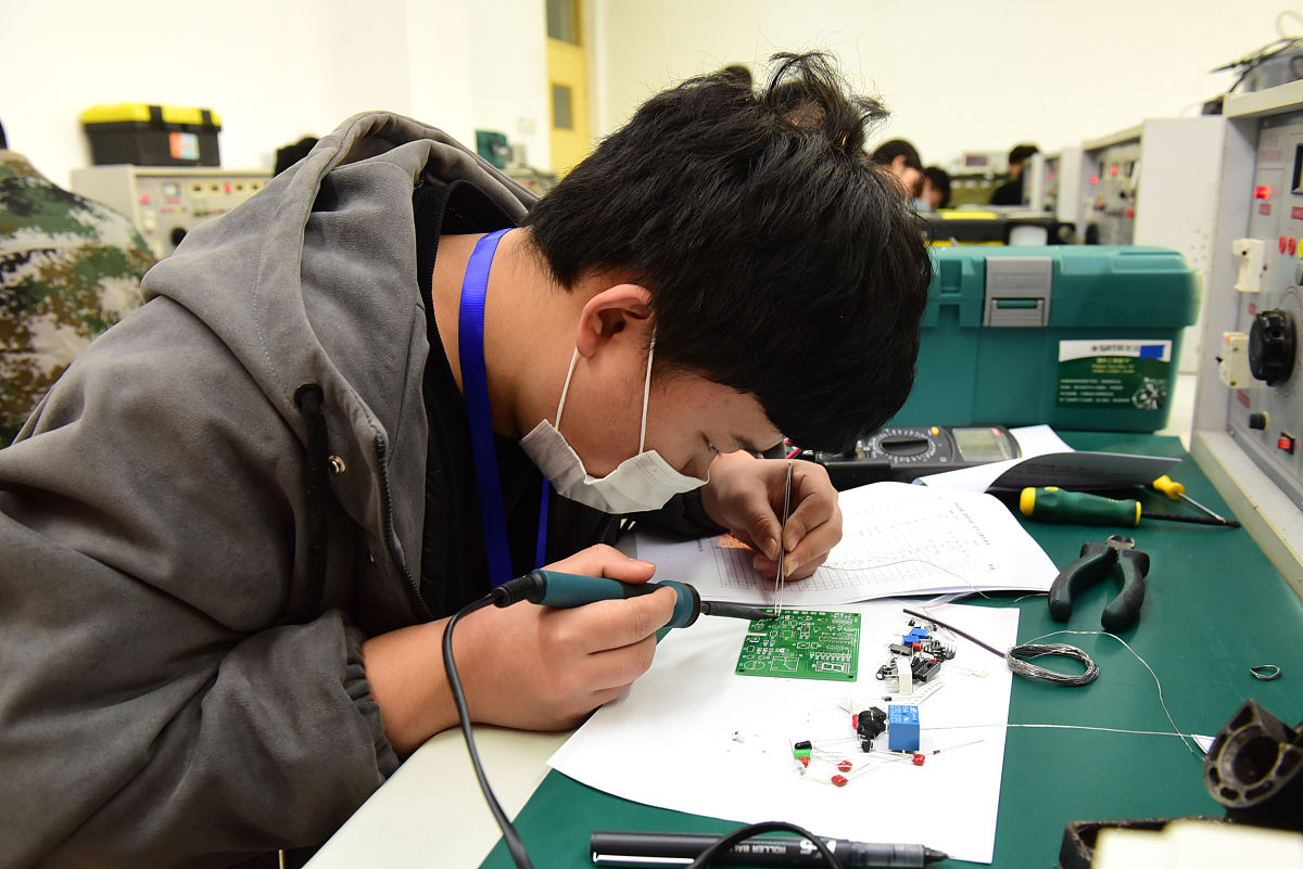 石家庄市职业技术教育中心招生专业：涵盖工科、商科、艺术等多个领域