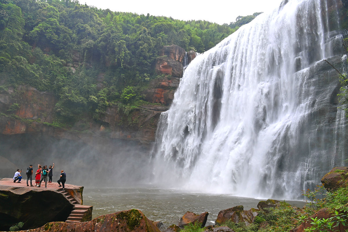贵州旅游学校2023年招生办联系电话