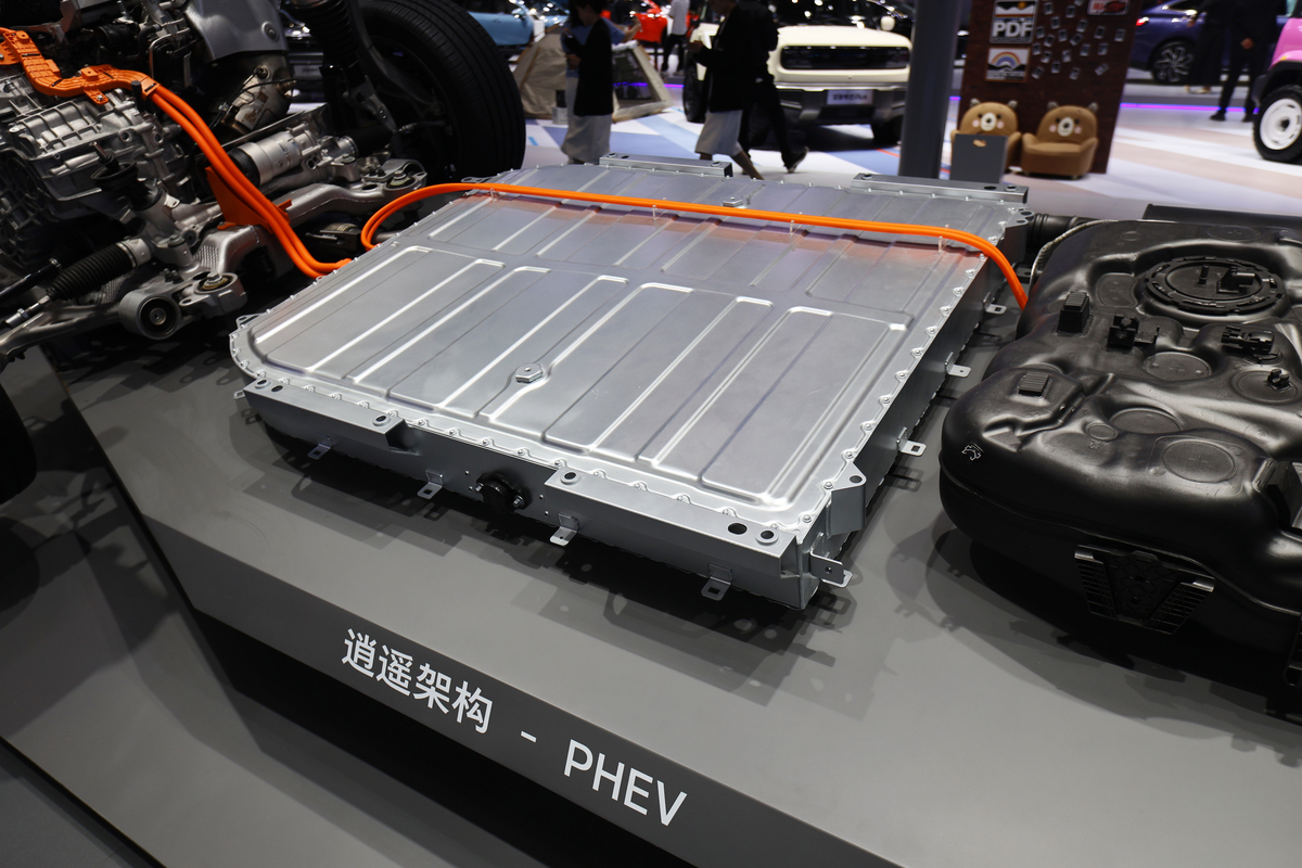 给我一些关于《制动能量回收系统对电动汽车性能的影响》近几年的数据。