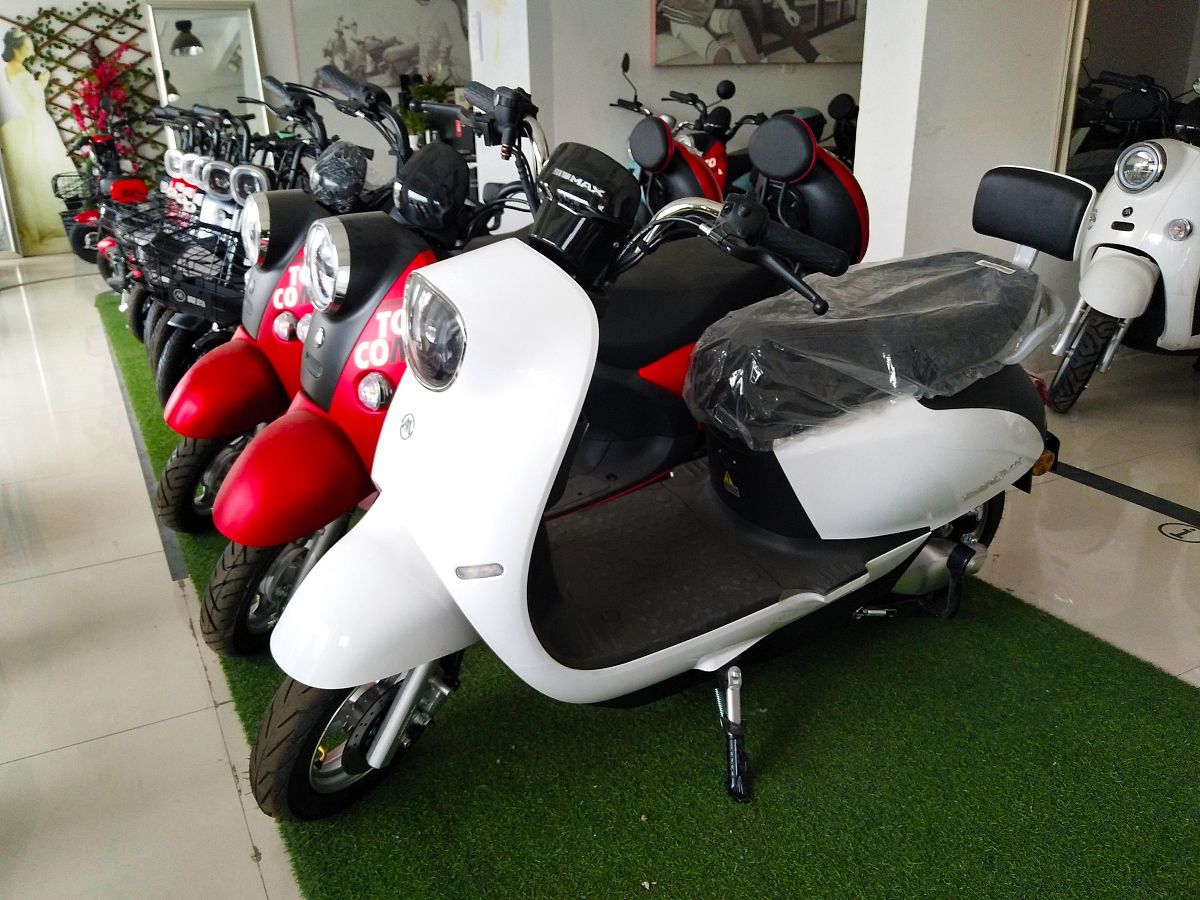 爱玛电动车爱盒Q361 60v配置