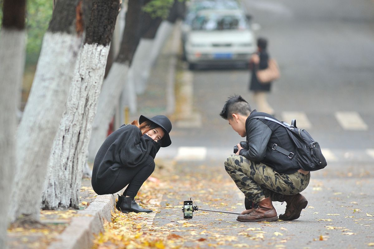 用镜头留住美好瞬间：摄影带给我们的感动与成长