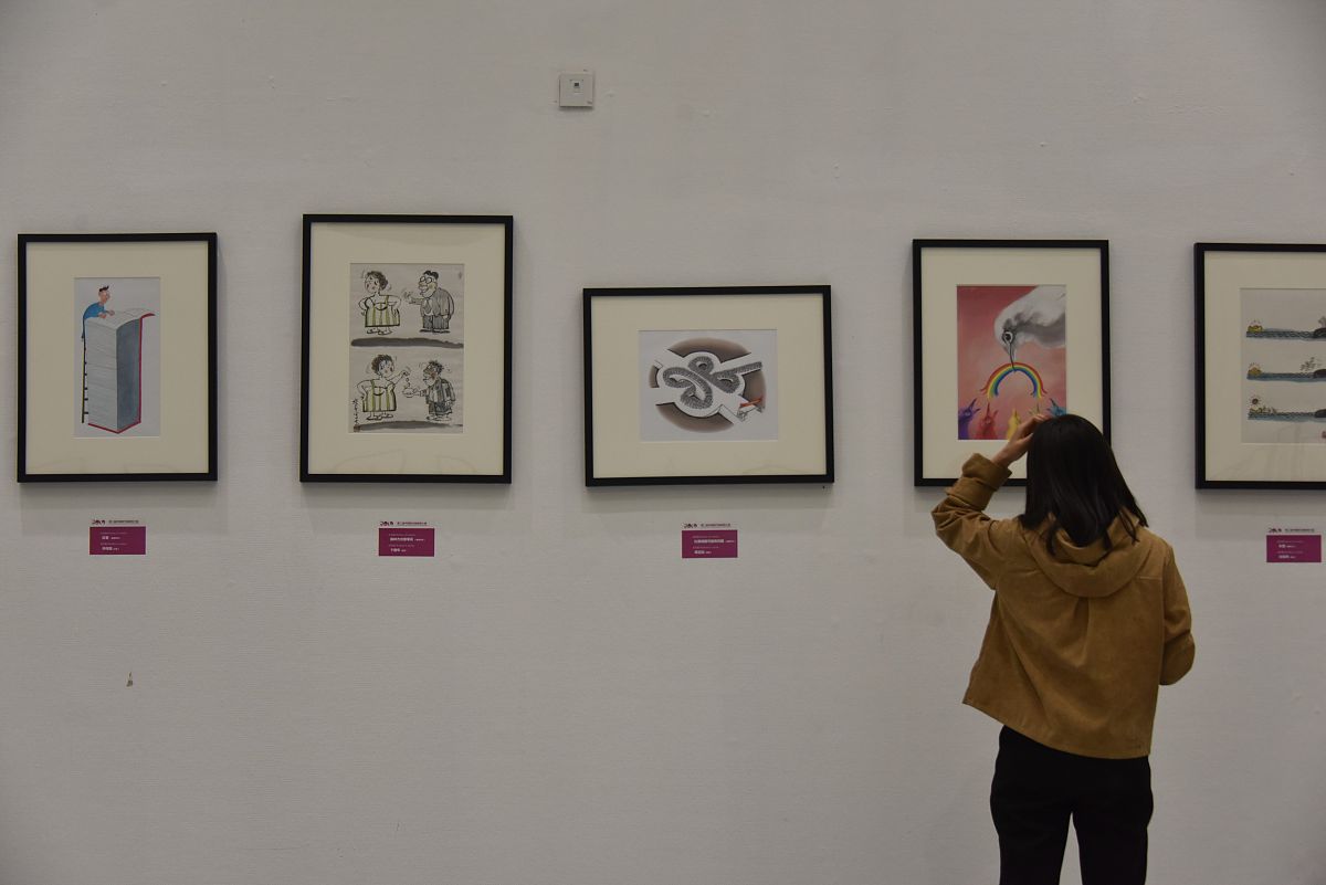 大学生在校美术实习报告400字