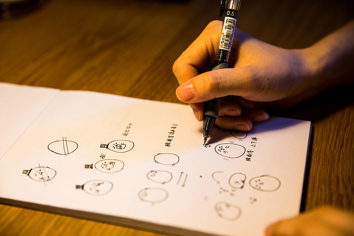 姓名冯京洋爱好画画通过一次偶然的机会我爱上了站在舞台上演讲我不惧怕别人的眼光我想更好的挑战自己最好语言简介流畅一点介绍的个性鲜明一些再幽默一点