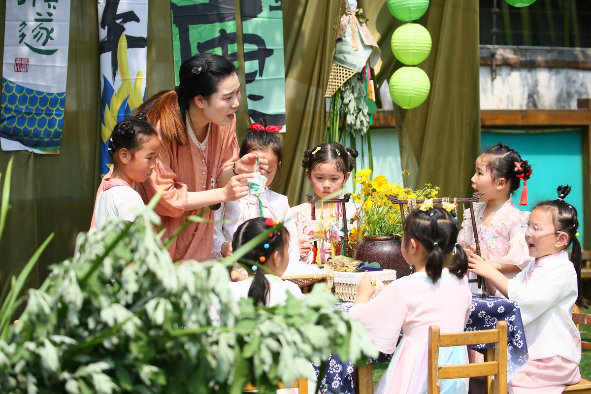 母亲节亲子研学活动策划：创意十足，增进亲子感情