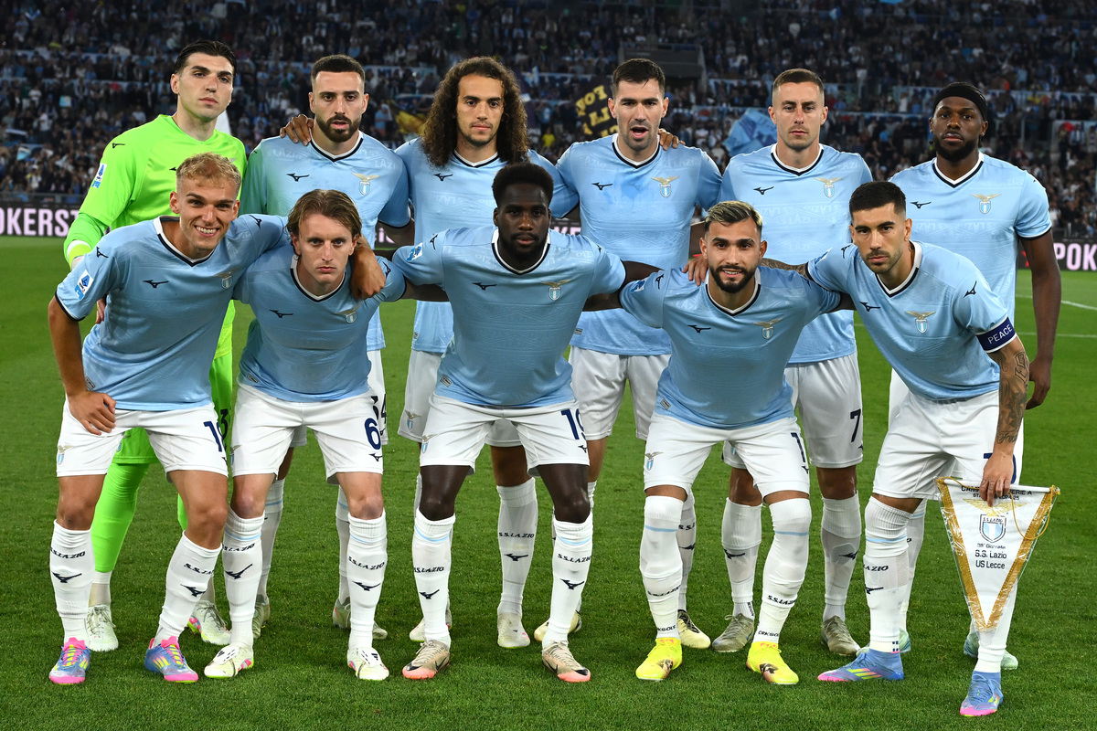 谁是你心中的最强足球运动员？