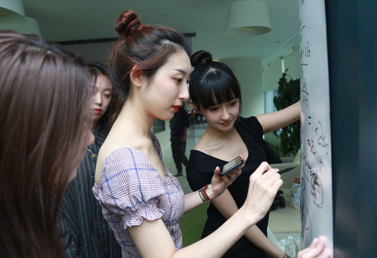 施工企业人力资源管理分析：毕业论文引言部分细化指南