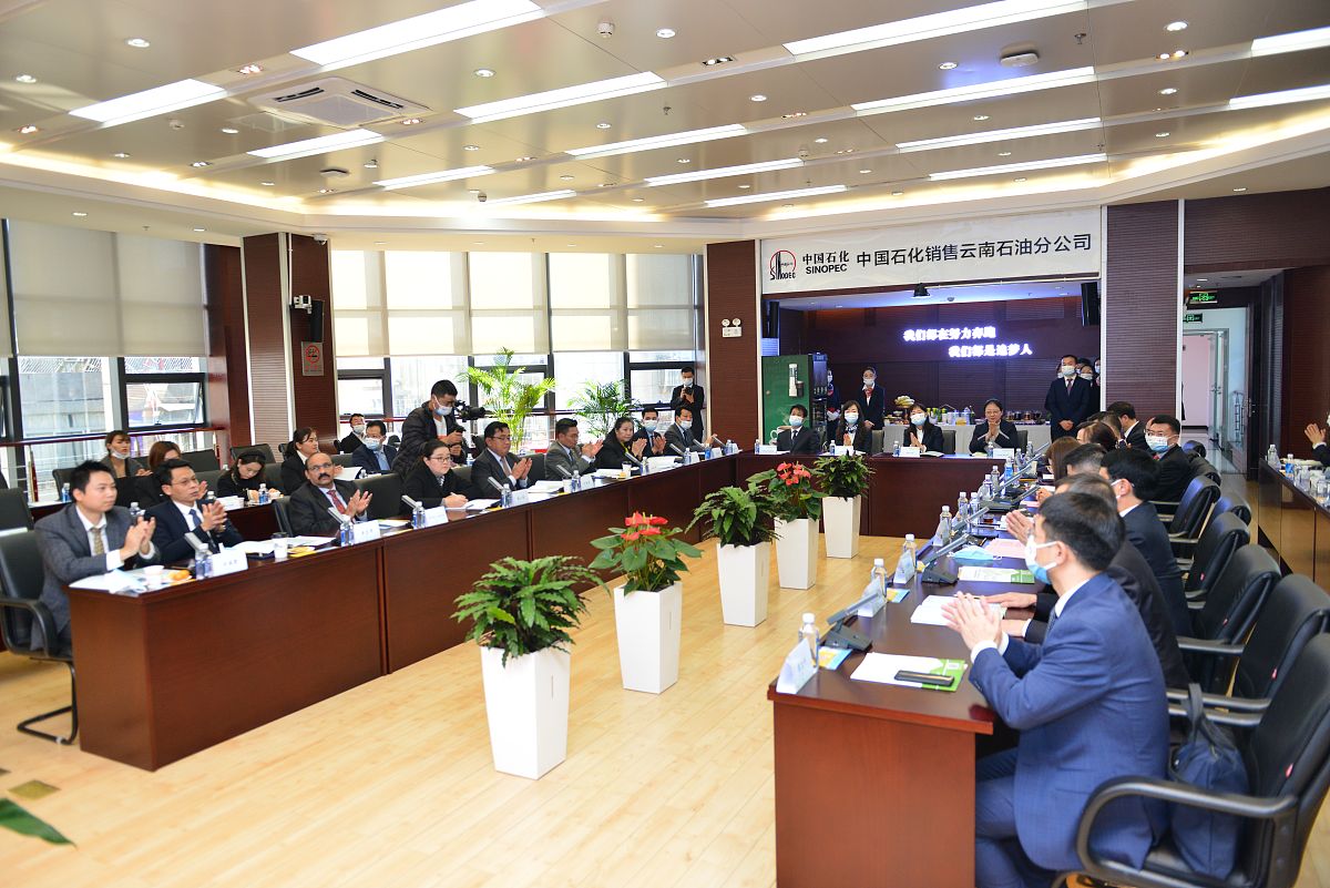 省营商环境评估左道县进行营商环境评估就营商环境的一级指标和三级指标的落实情况进行评估请问你如何配合省营商环境工作组完成评估？