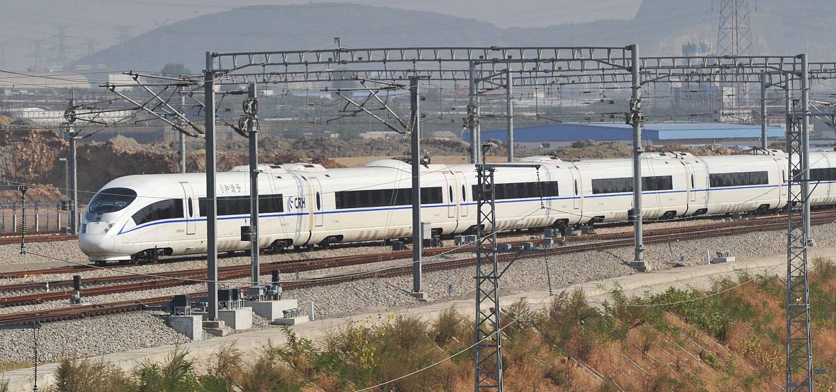 D374次列车途径车站：北京南站、郑州东站等