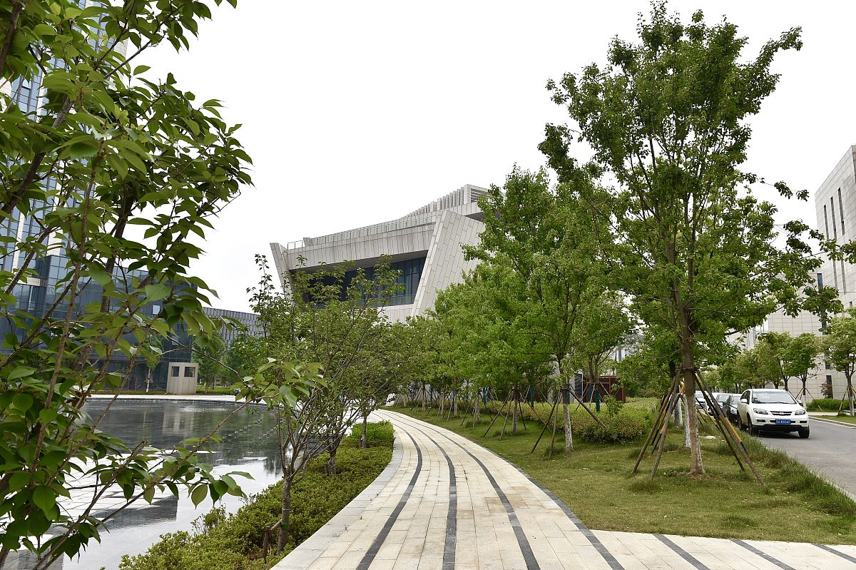 成都铁路职业学院如何对比选择