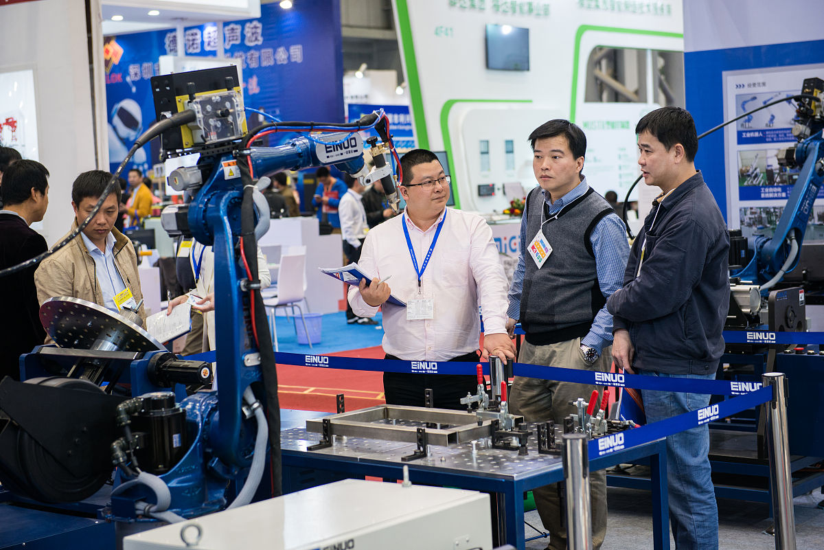 广州蓝天技工学校工业机器人应用与维护专业招生,需要什么条件?