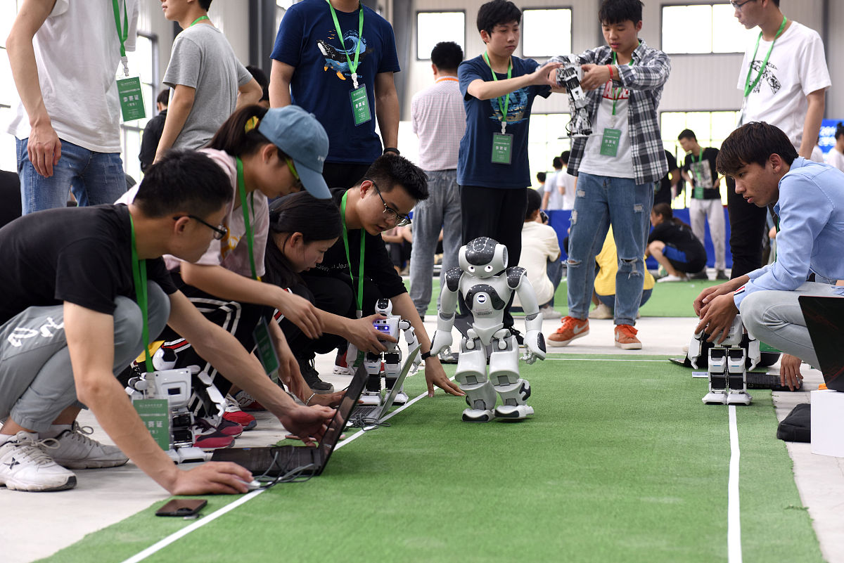 Robotmaster 比赛：机器人技术竞赛，推动自动化发展