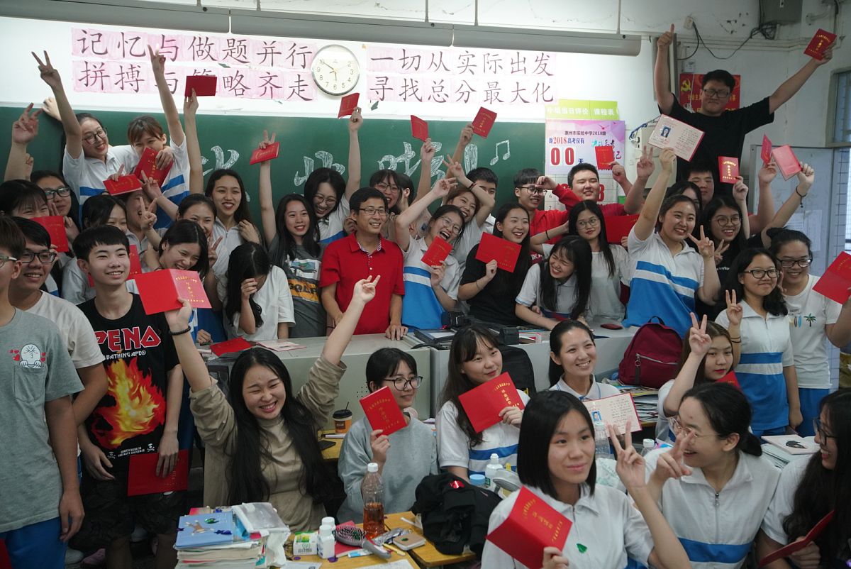 辅导员，我想对你说：大学生涯的感激与成长