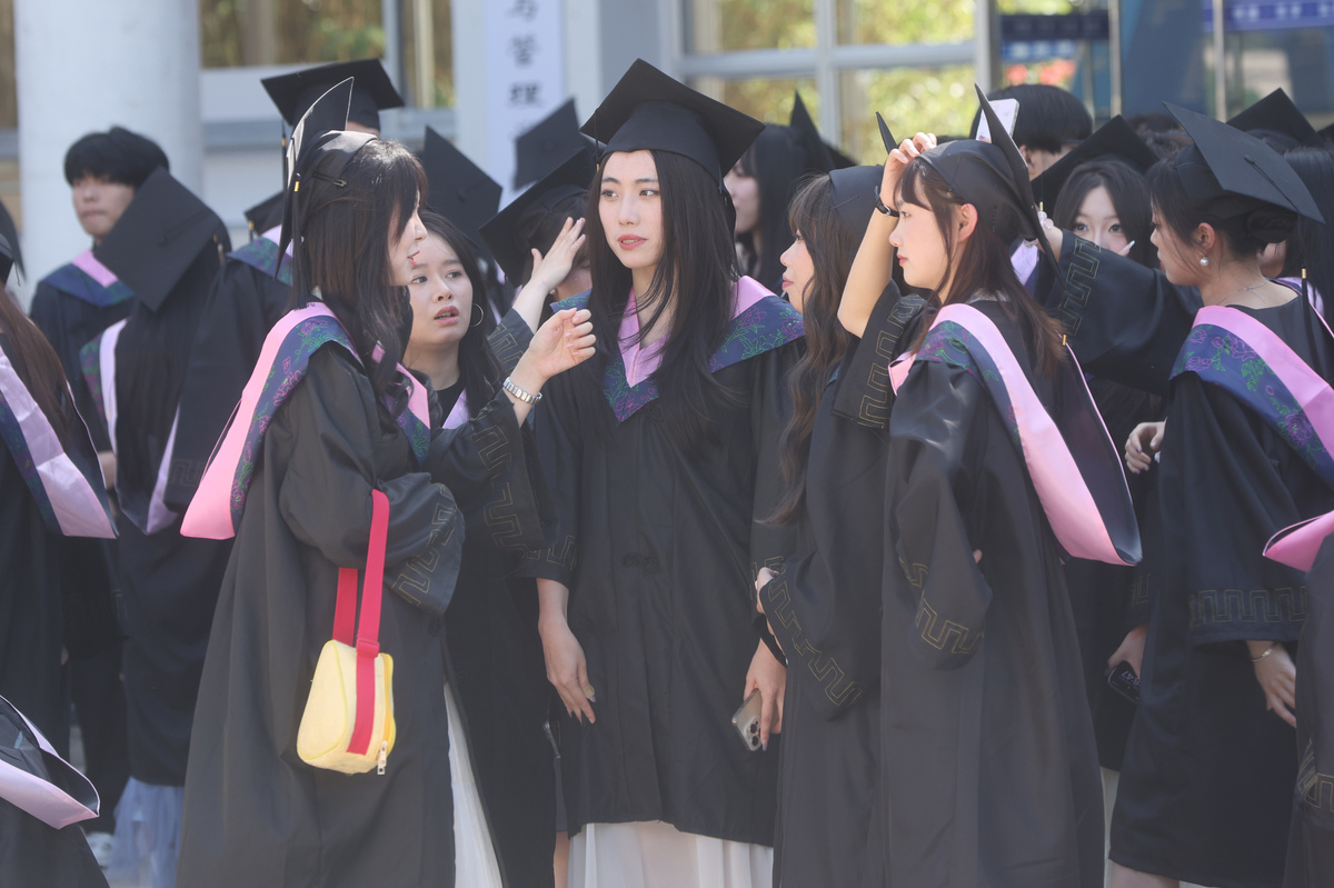 告别大学：四年匆匆而过，感恩与期待并存