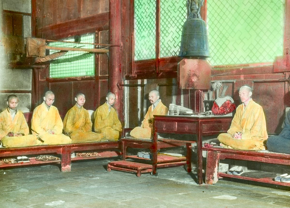 每日修炼在黄房不生不死永安康什么意思帮我用200字详细描述