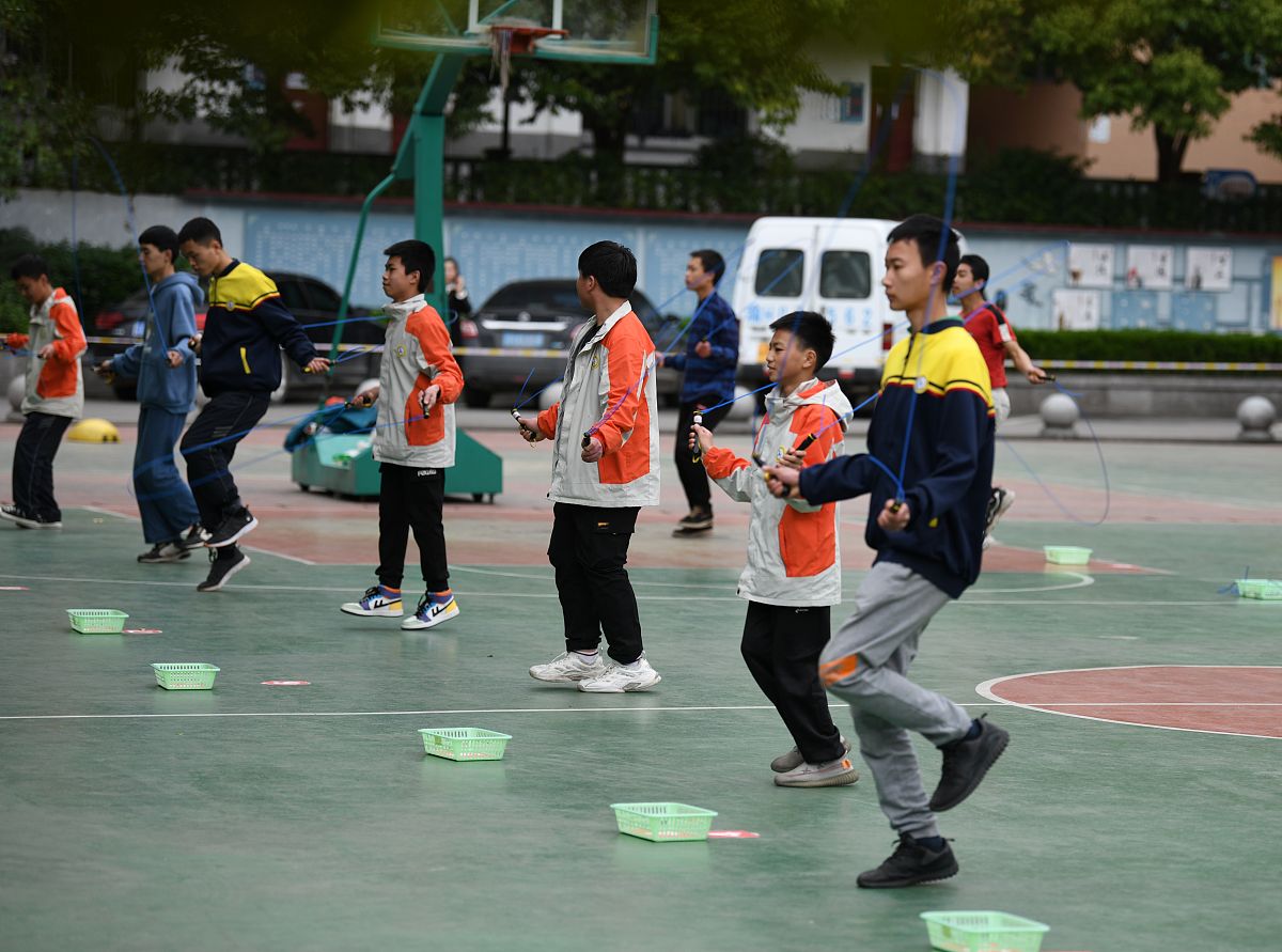 宁波学生体质健康与运动兴趣研究：经济社会关联性分析
