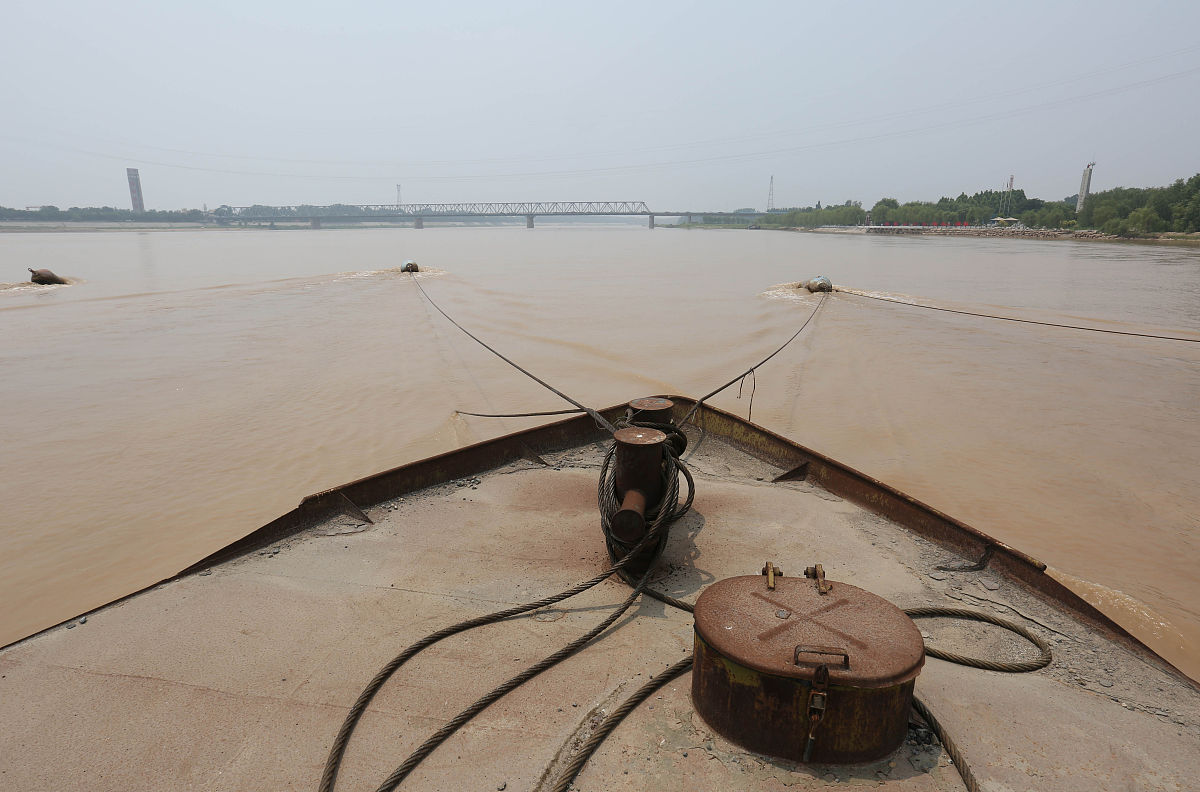 桥墩所受的浮力会因为河水上涨而增大吗