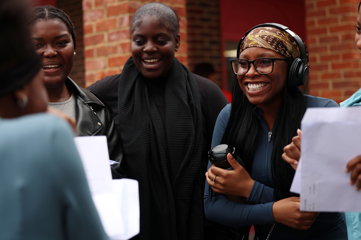 反驳种族歧视观点：白人比黑人优秀？