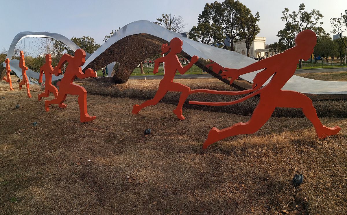 体育公园雕塑设计方案：运动之美，雕塑之魂