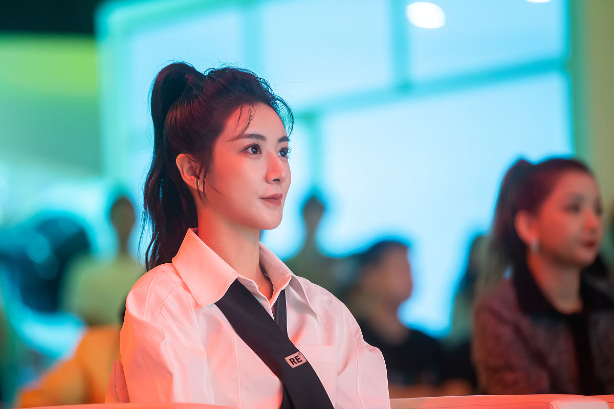 给杭州公益初中学习价值观是相亲相爱乐观大气踏实勤勉活教乐学的初一8班设计一个班级口号要求朗朗上口和押韵4句即可