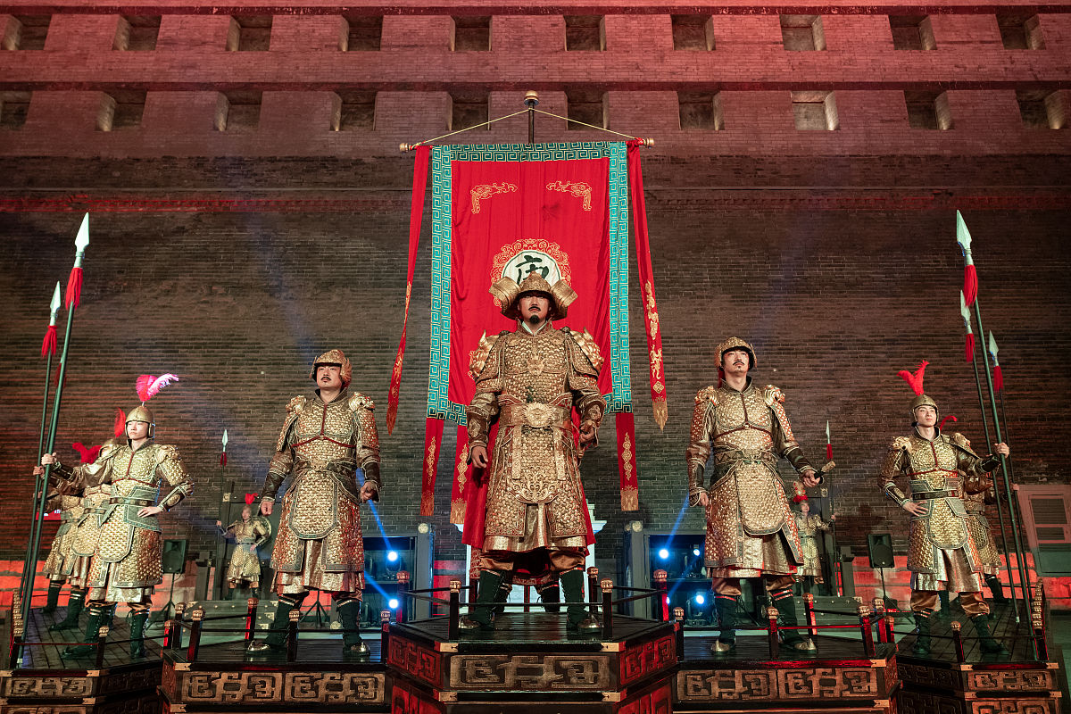 你现在是一名出色的产品设计师，请你帮助设计公司设计一款结合中国大唐文化和大唐文化精神内核的优秀产品