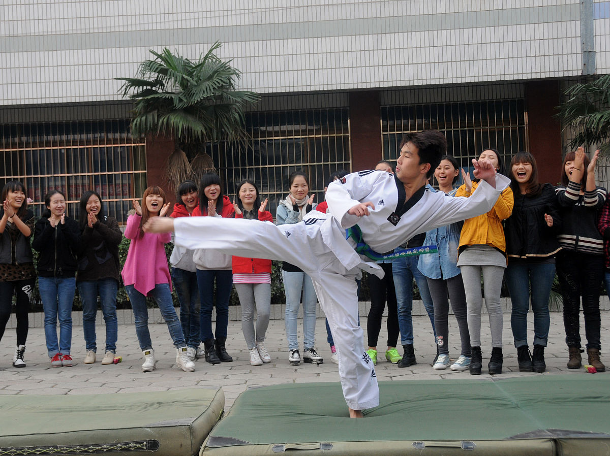 成都幼师学校就业前景及形势分析
