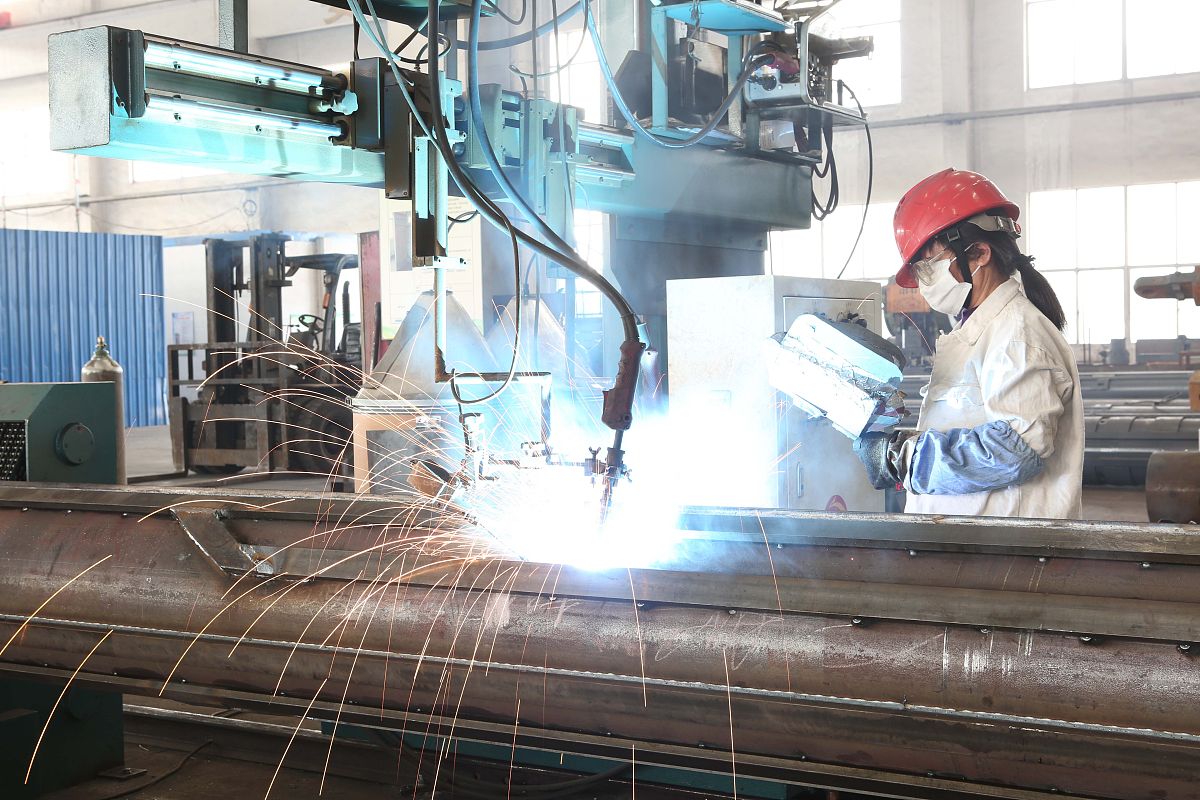 绵阳中专学校热门专业推荐：电子商务、旅游管理、计算机应用技术等