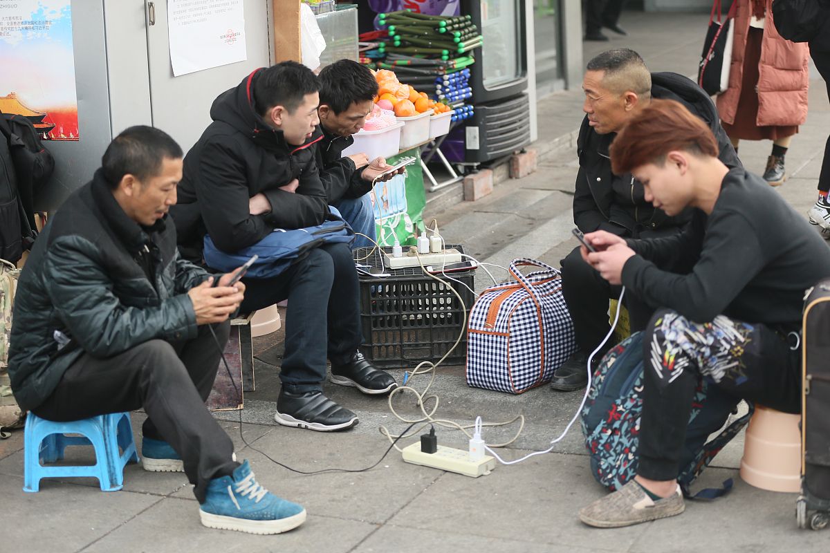 适老化配置：让老年人轻松使用电子产品