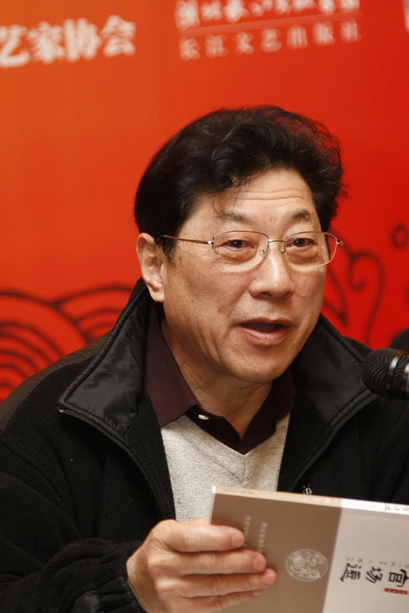 我是一个中国的初中生帮我写篇关于苏东波的文章用于考试