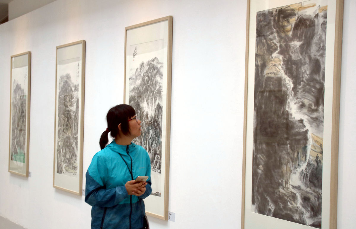 海南美术协会知名画家有哪些？