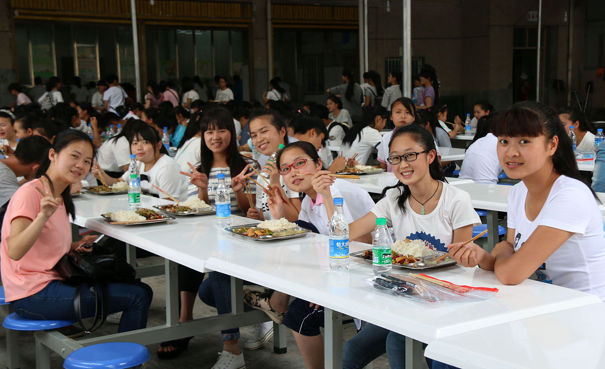 贵州有饭店服务与管理专业的中专中职学校哪家好好不好 贵州有饭店服务与管理专业的中专中职学校哪家好好不好