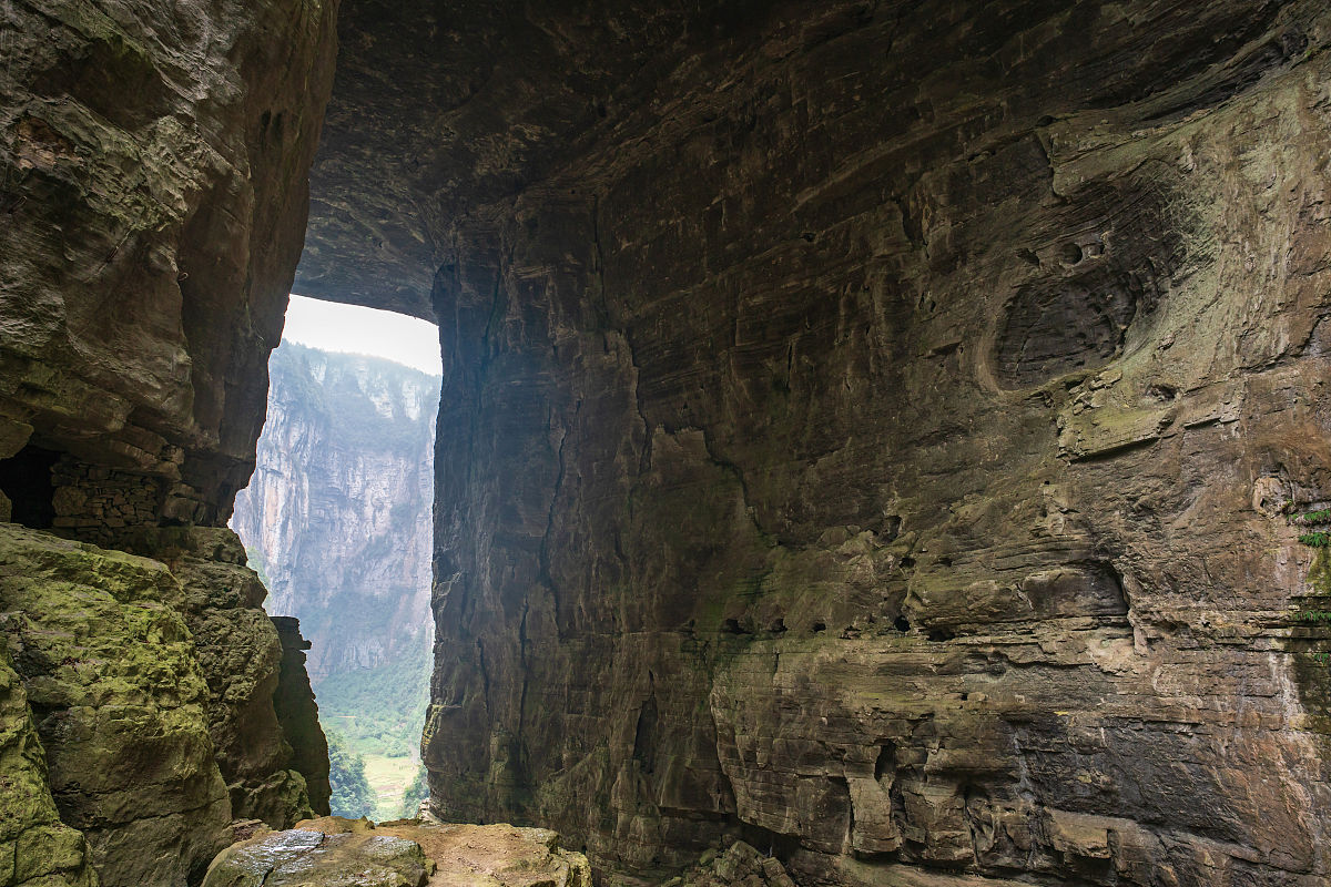 天坑天生三桥风景区要走多少路？多少时间？