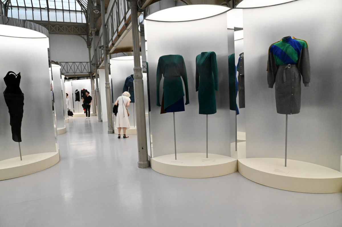 服装展示设计中投影与制图的密切关系