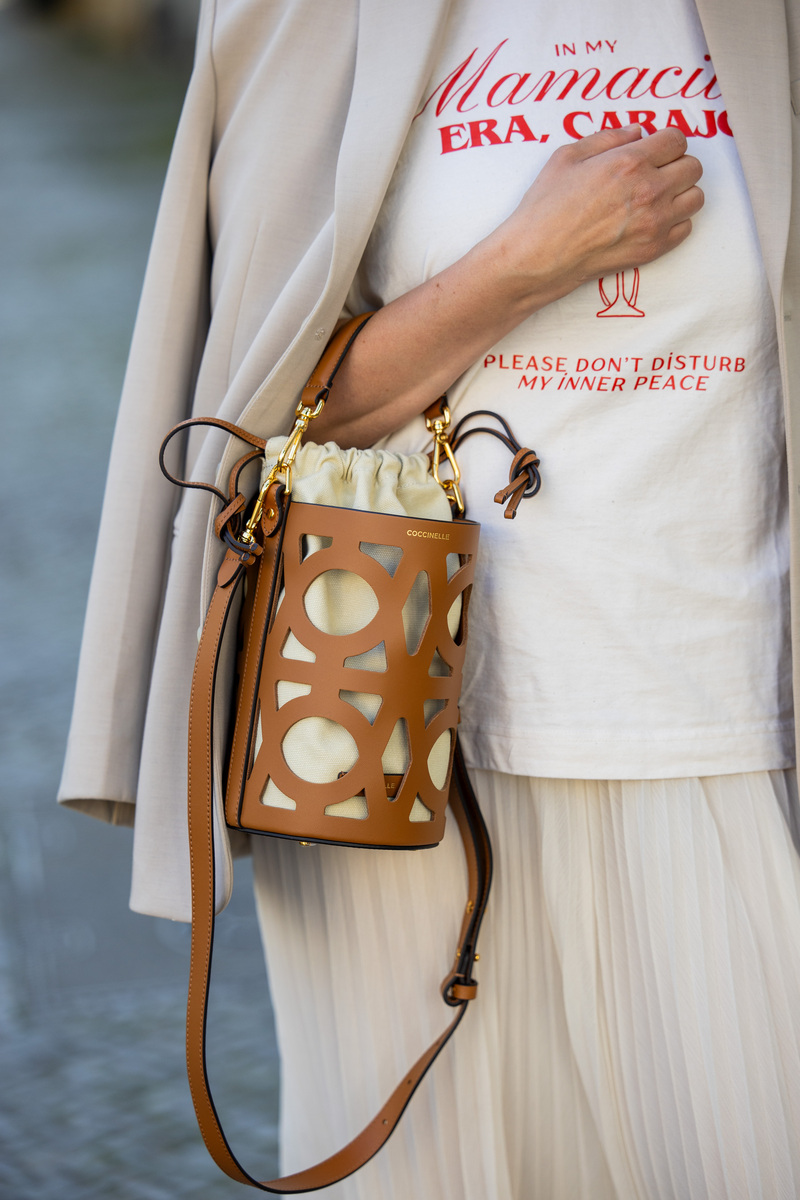 经典时尚，优雅品味 - 这款包包是你的不二之选