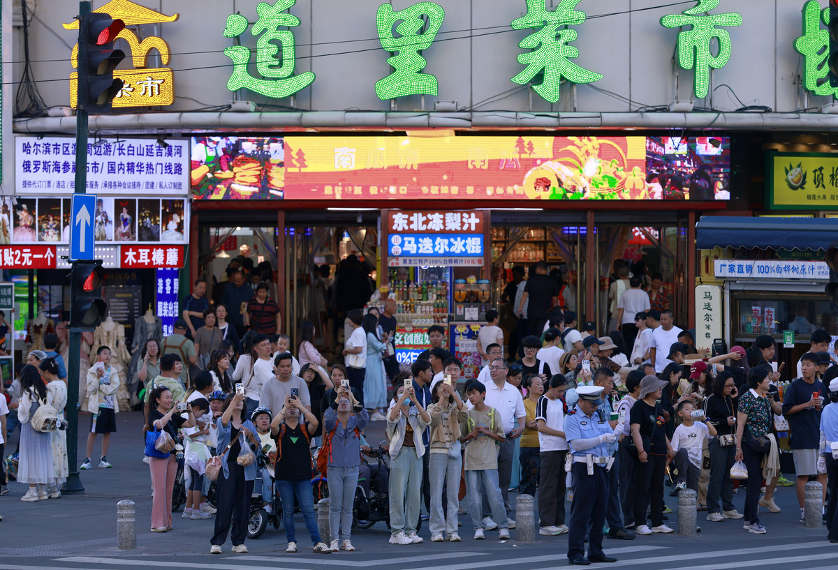 宝塔区中心街路边夜市食品安全告急：消毒保洁工作堪忧！
