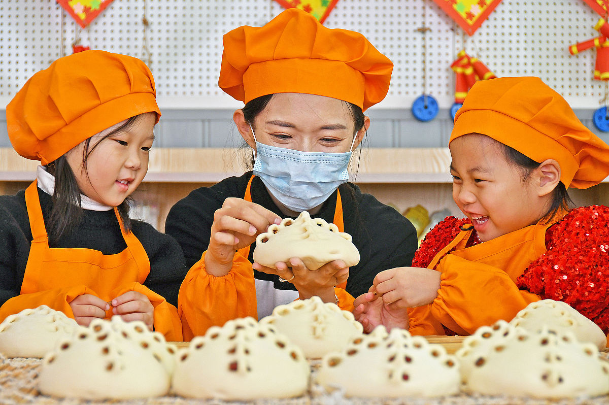 威海初中毕业糕点学校