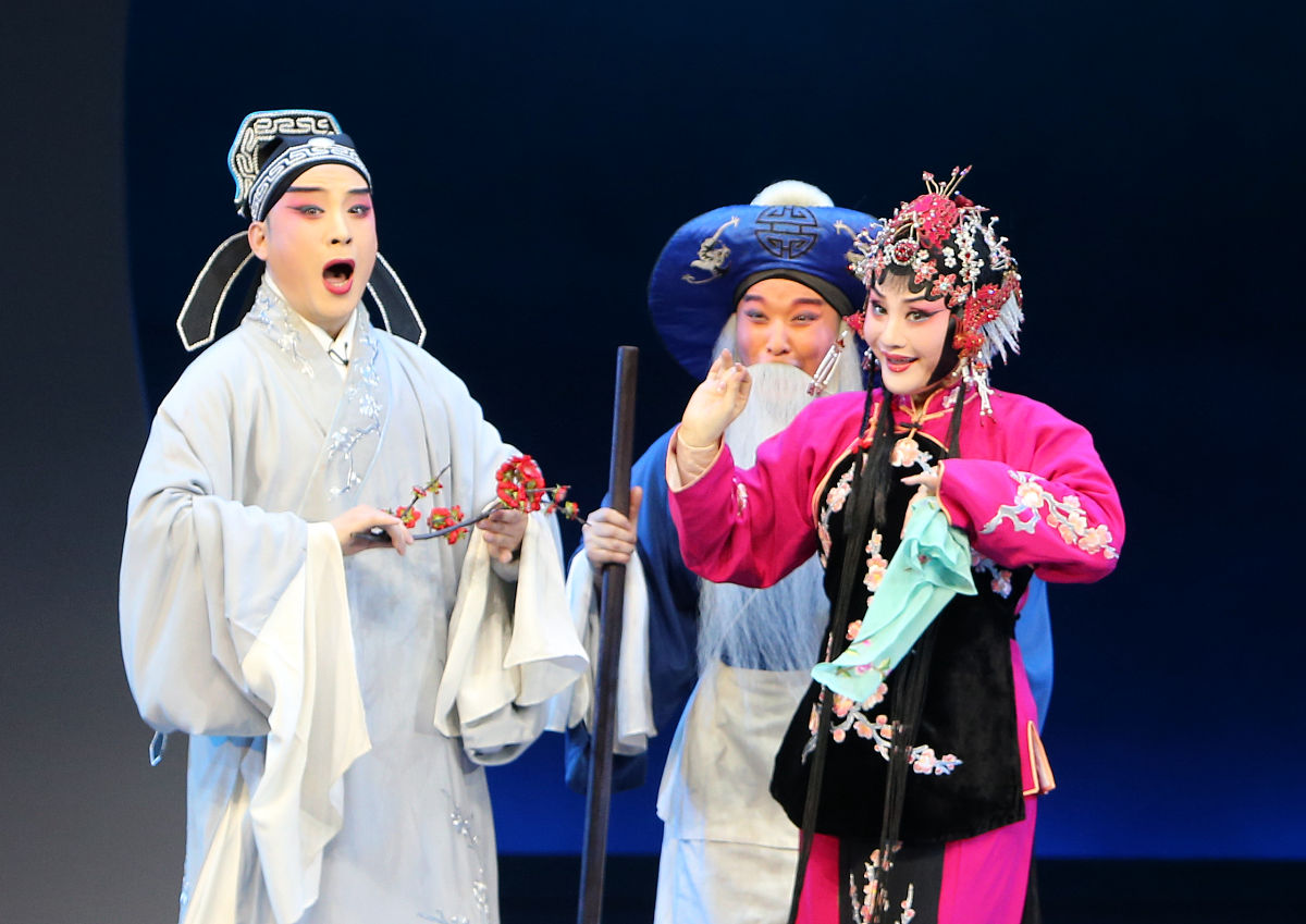 2021年2月18日,西安,李梅主演秦腔《再续红梅缘》通过线上公益直播.
