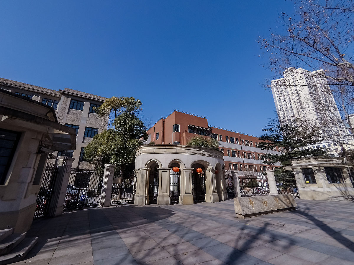 2017年1月20日,上海,市西中学坐落在市中心环境幽静的愚园路上,是首批