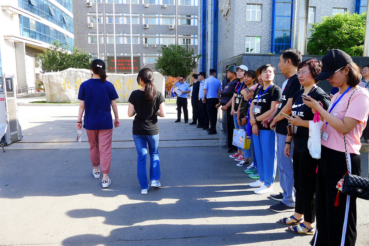 社区志愿篮球队1000字团队实践调研报告