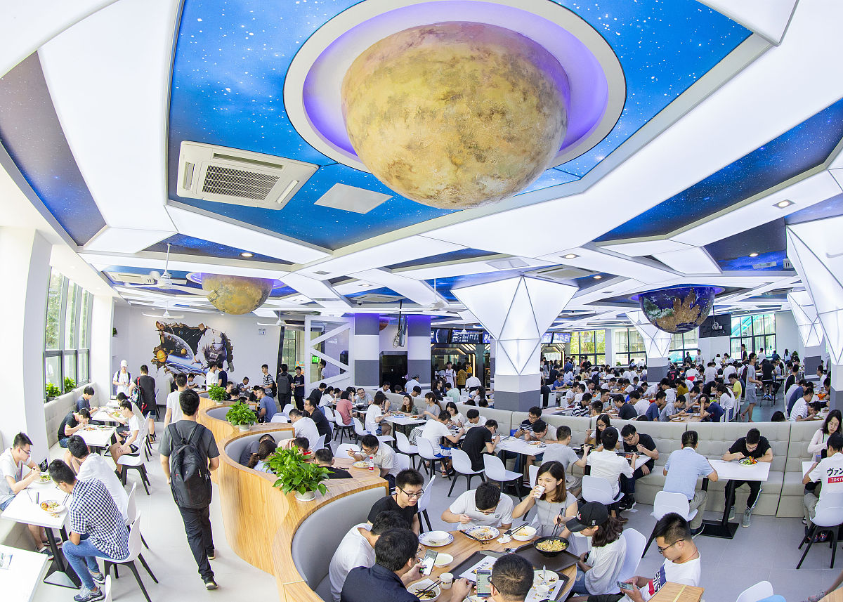 餐饮行业创新创业案例：虚拟餐厅、可持续发展和科技应用
