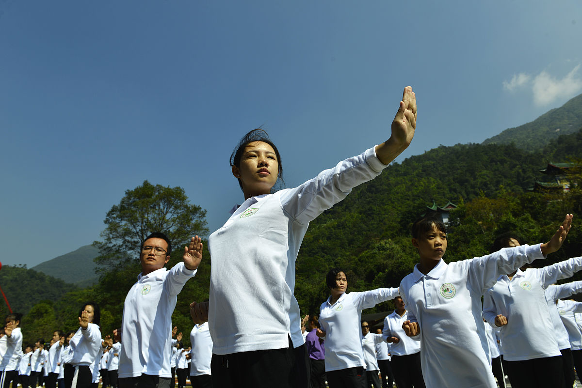 广西贺州民族旅游艺术学校的院校办学层次是什么