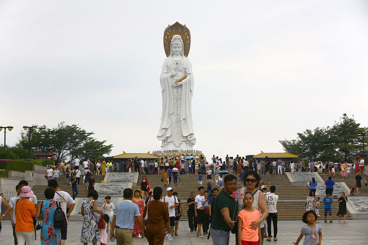 次级类目服务态度海口游记内容示例游客来写一句话例如：南山检票的小姐姐非常可爱看到我带着孩子优先让我从旁边进入