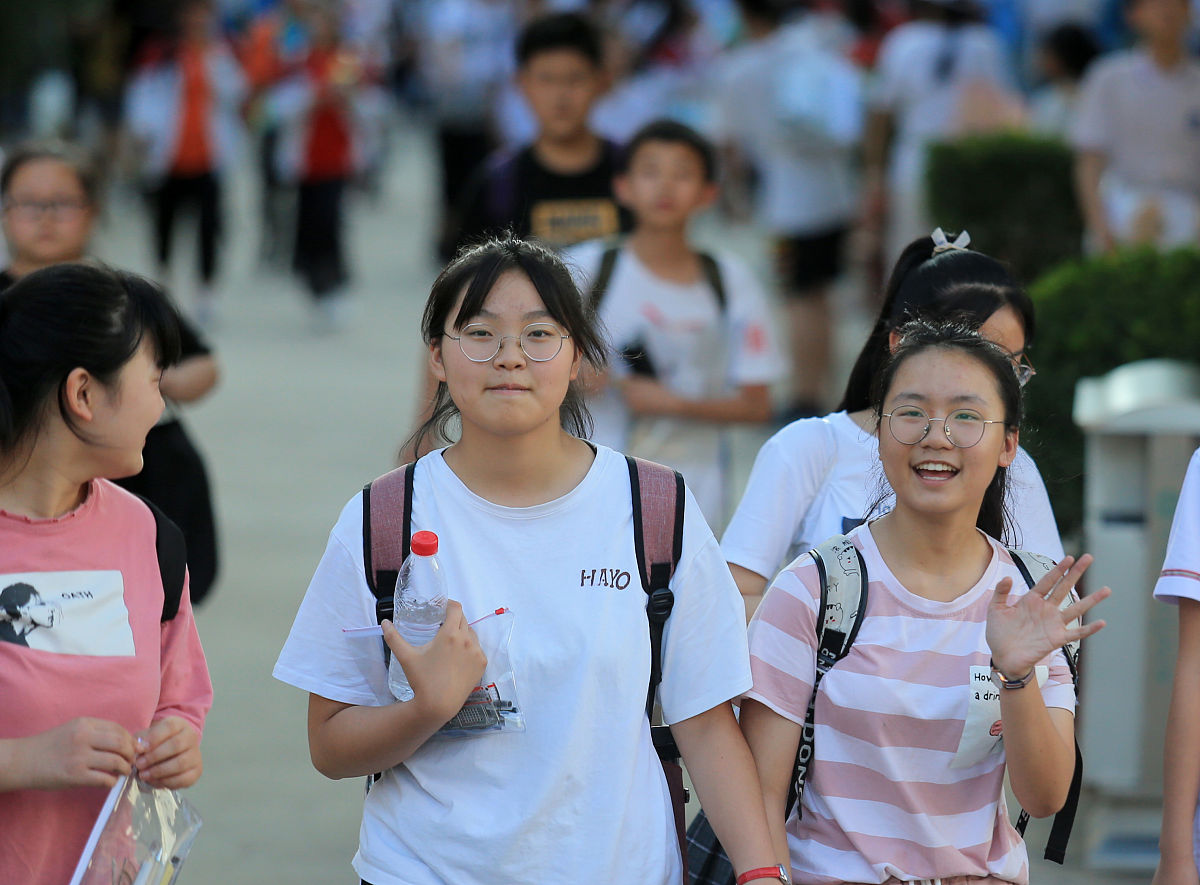 女生初中毕业学幼师可以选贵阳幼师学校