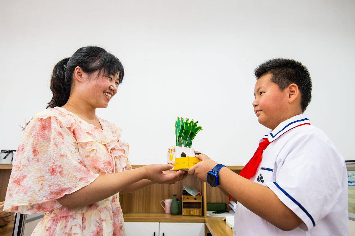 2021年9月8日,浙江省湖州市长兴县的学生利用学习的科学知识制作科技