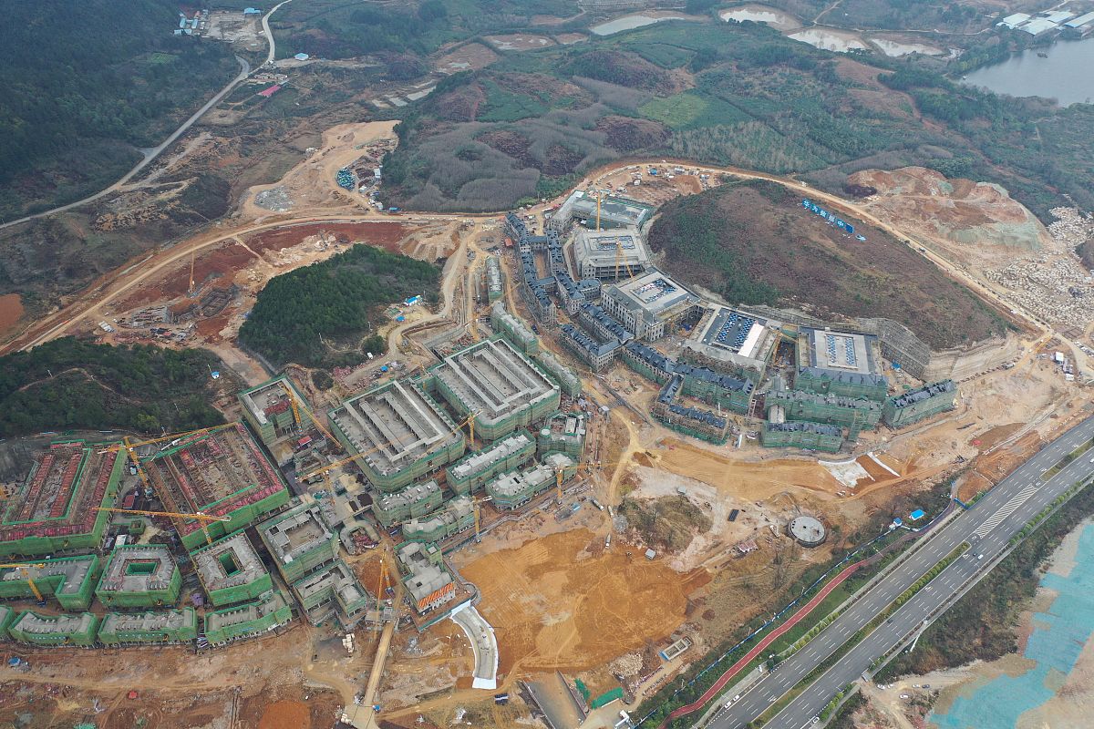 2020年贵州建设学校2021召开行政部门考核方案修订专题讨论会；：：；；